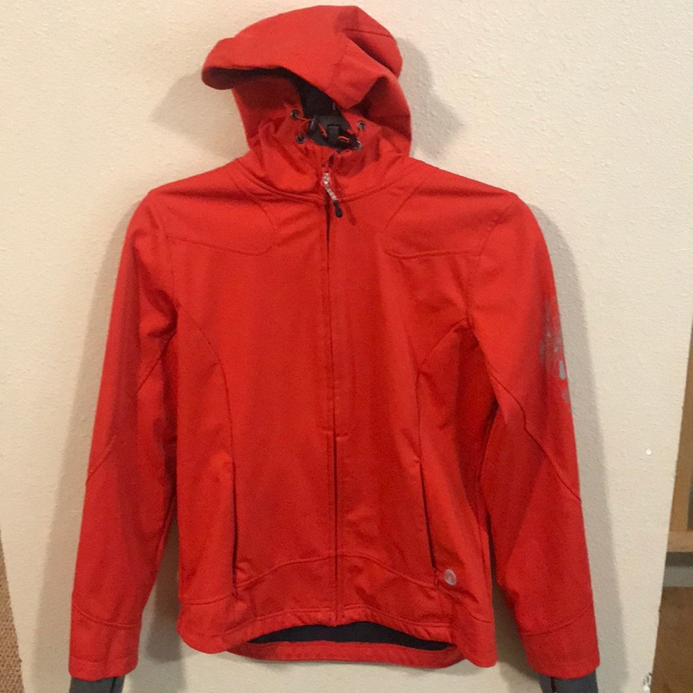 Active wear jacket
